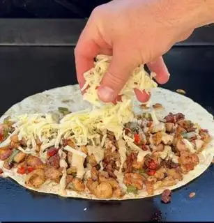 Hình ảnh TACOS GÀ GIÒN