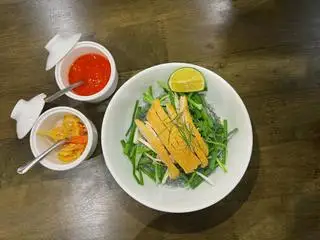 Hình ảnh Miến gà đùi