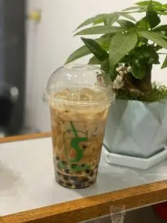 Hình ảnh Hồng trà sữa trân châu đường đen