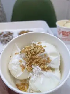 Hình ảnh Kem dừa sữa chua