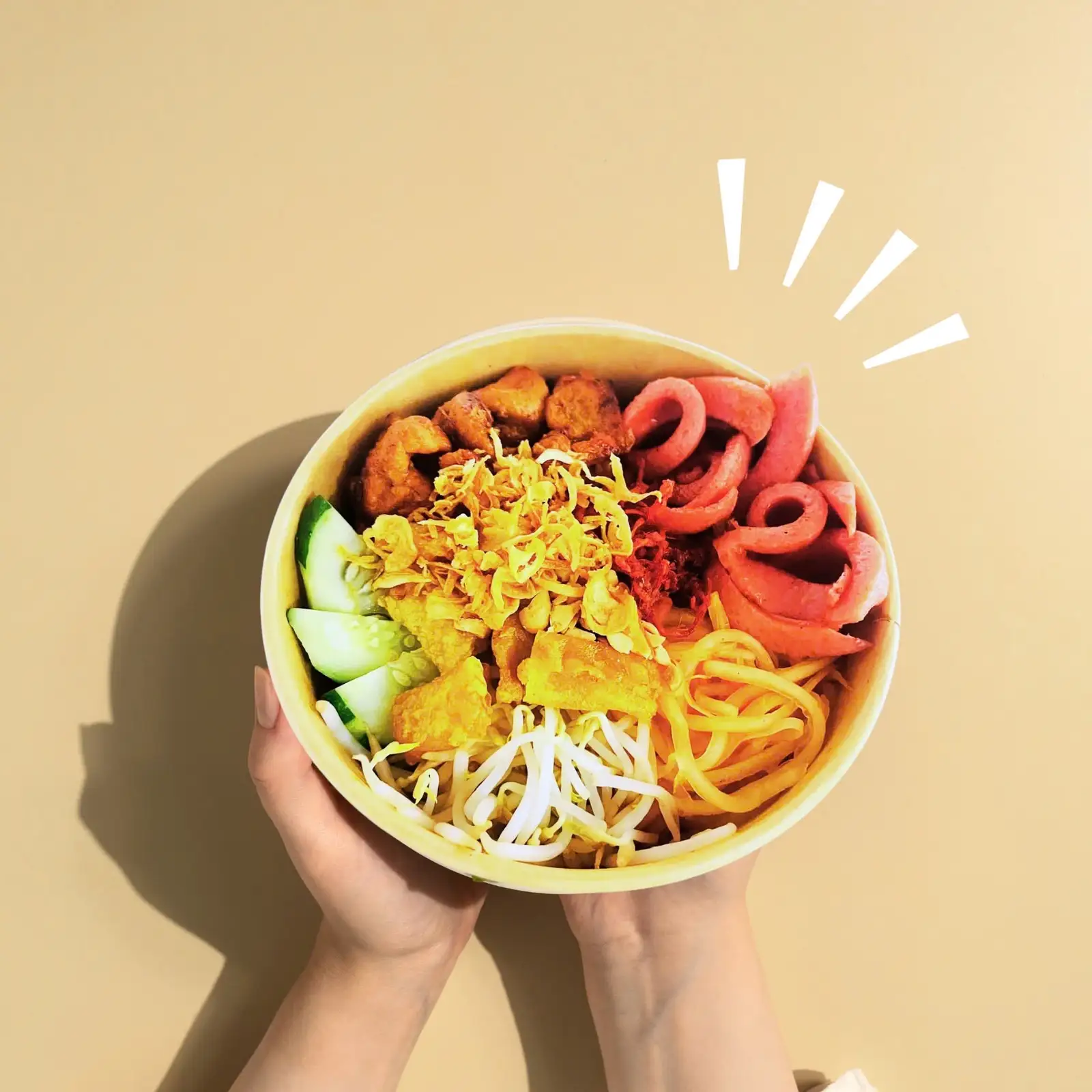 Hình ảnh Bún trộn Xúc xích