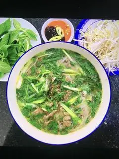 Hình ảnh phở thăng Long lá xách 