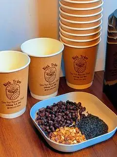 Hình ảnh Mè đen - đậu đen - hạt điều - 1 chai - ly
