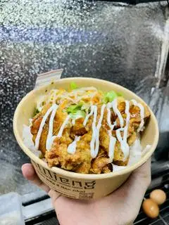 Hình ảnh Cơm Gà Giòn - フライチキンライス