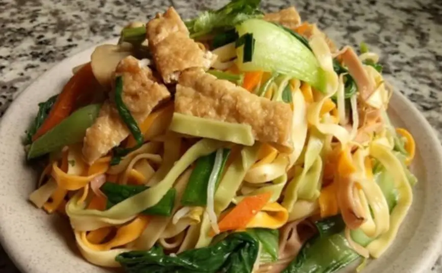 Mì xào chay - 28.000 ₫ tại Quán Chay Trúc Phương - Đông Hưng Thuận 23