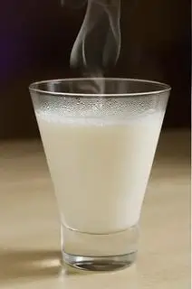 Sửa nóng - 30.000 ₫ tại Maxro Coffee - Hoàng Hoa Thám
