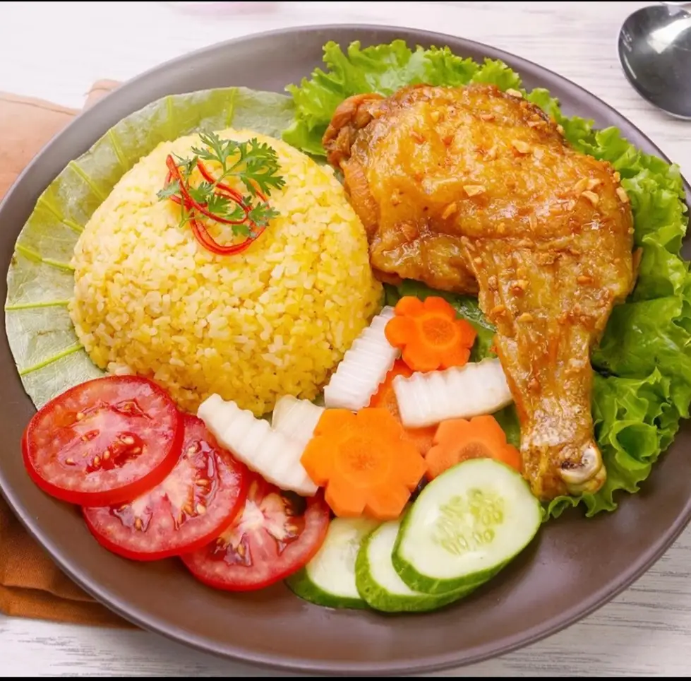 Cơm Gà Xối Mỡ ( Sz Trung ) - 55.000 ₫ tại Cơm Gà Xối Mỡ Ông Hùng - Huỳnh Tấn Phát 