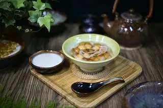 Chè bưởi mochi dừa non - 30.000 ₫ tại Chè Bưởi Vĩnh Long - Điện Biên Phủ