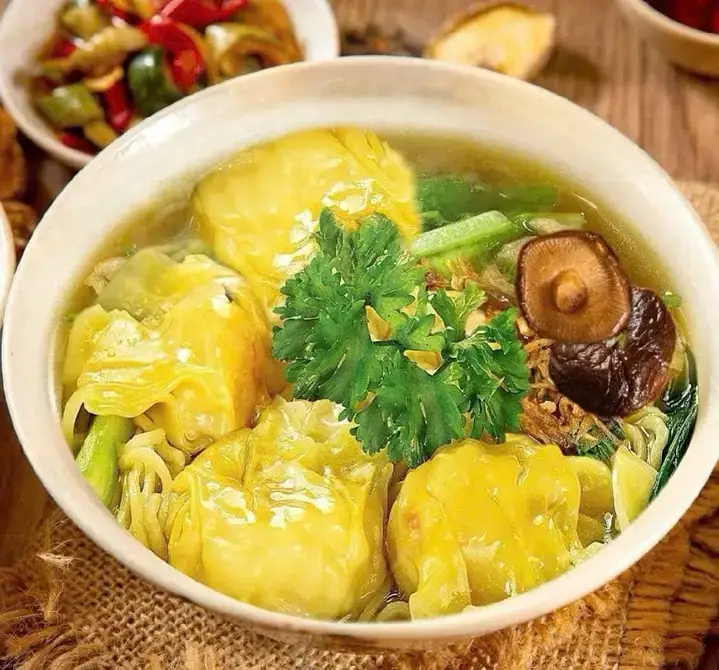 Mì hoành thánh - 53.000 ₫ tại Mì Vịt Tiềm Lộc Ký - Lê Văn Duyệt