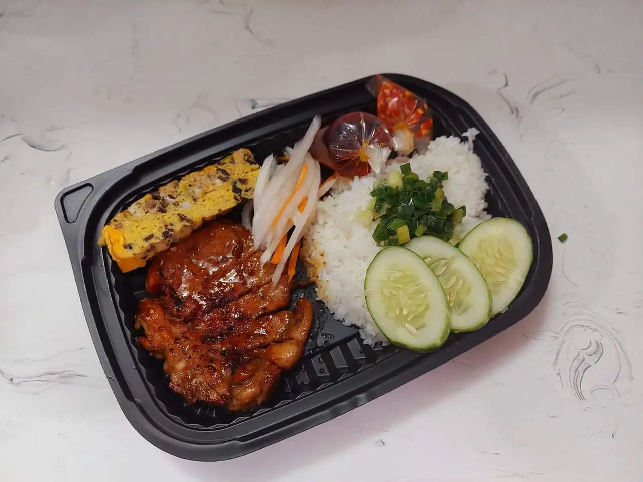 Cơm tấm sườn chả - 57.000 ₫ tại HP Food - Điểm Tâm - Ăn Vặt - Đường Số 1