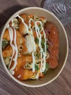 Hình ảnh Mì trộn xúc xích