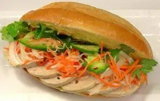 Bánh mì chả chay - 20.000 ₫ tại Bánh Mì Hà Nội Đức Hậu - Lê Văn Duyệt