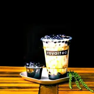 Sữa tươi trân châu đường đen - 45.000 ₫ tại Royaltea - Trà Sữa Hồng Kông - Lê Văn Lương