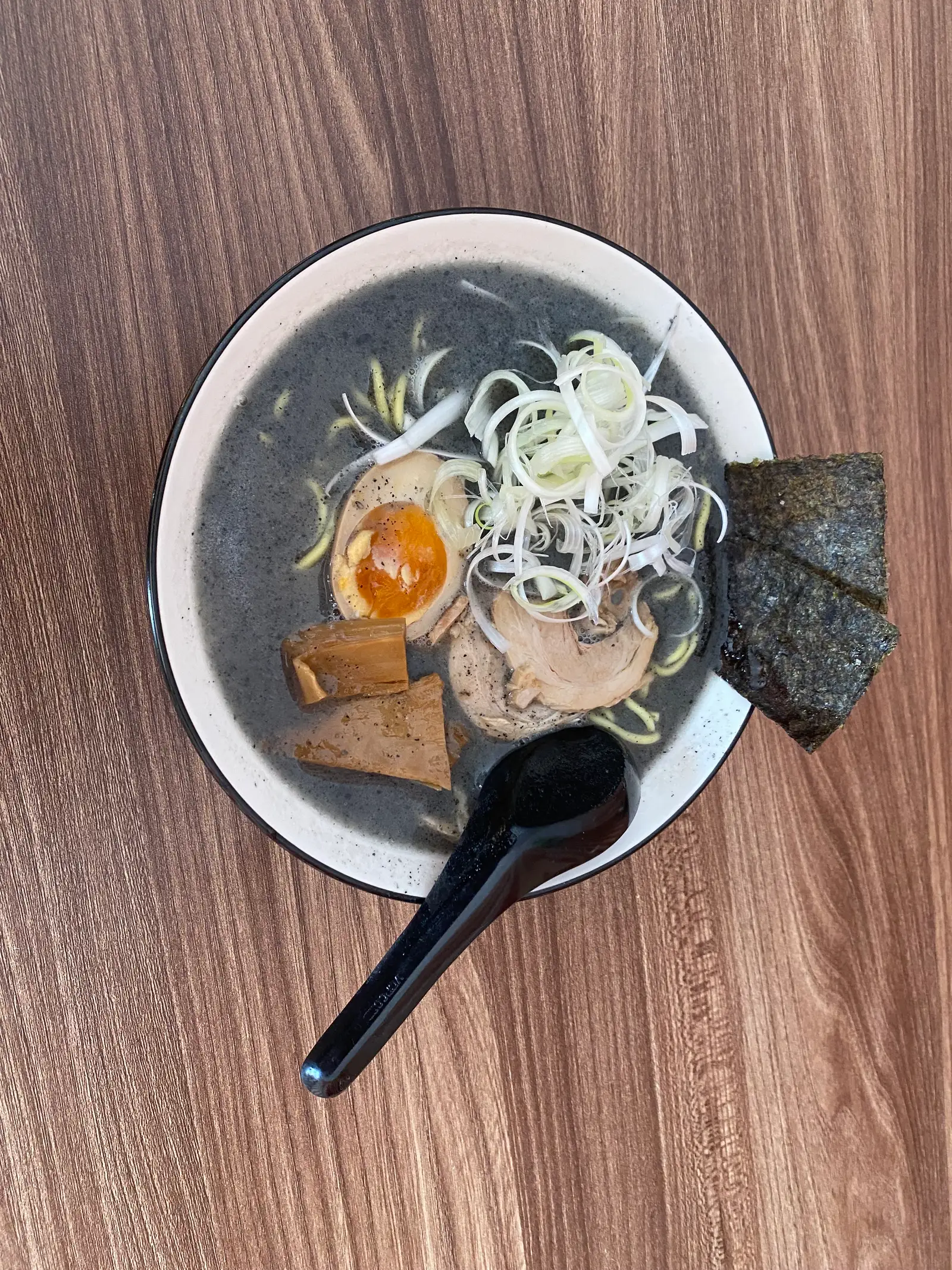 Hình ảnh Ramen tỏi đen