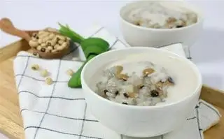 Chè đậu trằng - 15.000 ₫ tại Ăn Vặt - Bánh Xếp - 3T - Nguyễn Cảnh Chân