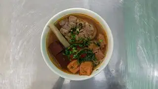 Hình ảnh Bún riêu - Canh bún cua chả, giò 