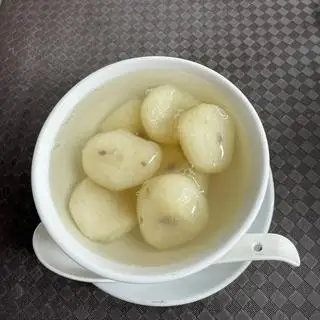 26 Chè củ năng  - 30.000 ₫ tại Chè 3 Tháng 2 - Đường 3 Tháng 2