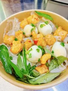 Hình ảnh Bánh tráng mỡ hành tóp mỡ trứng cút