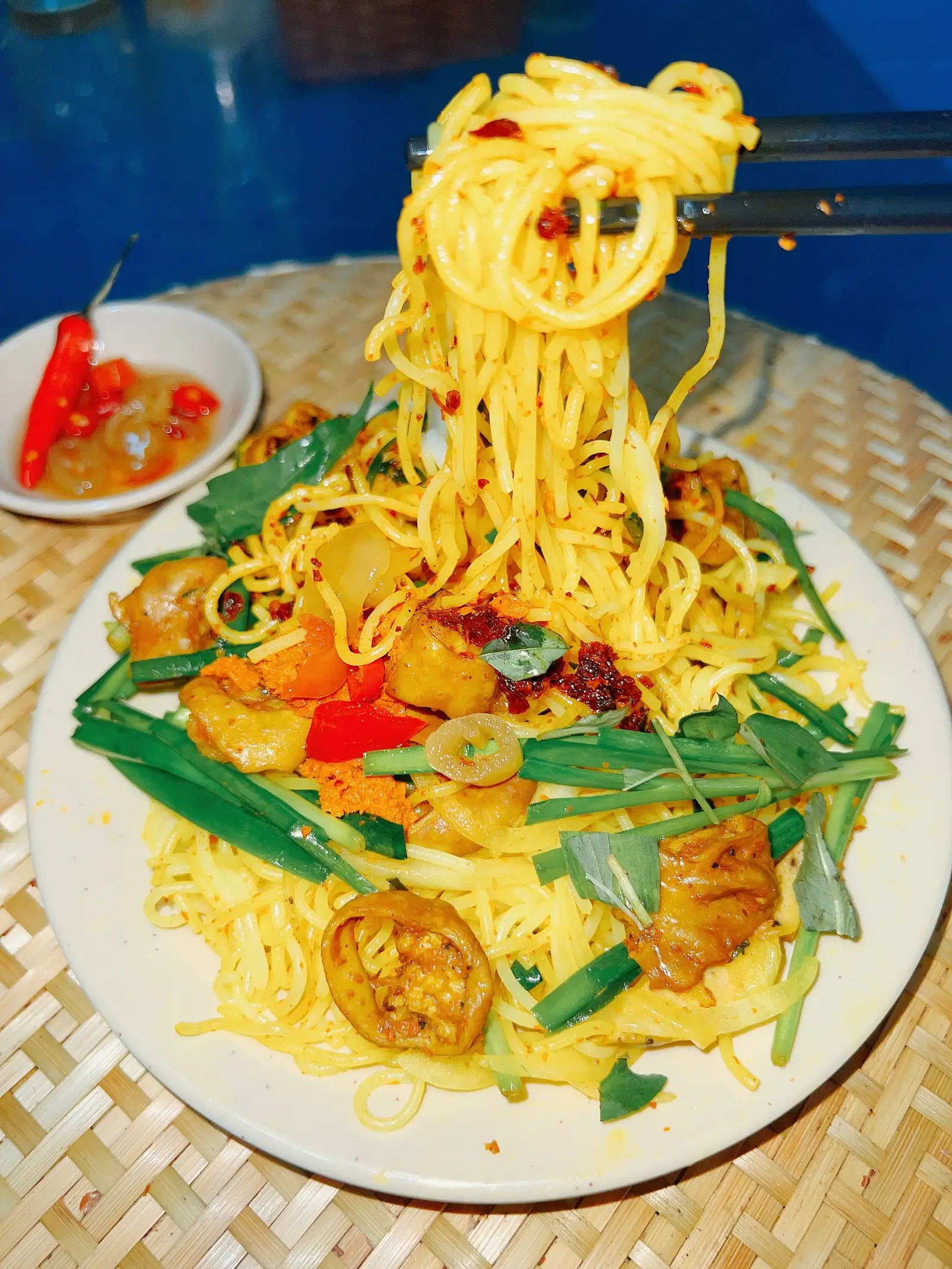 Bún nghệ xào lòng - 60.000 ₫ tại Cháo Bò Mẹ Mập - Món Ngon Xứ Huế - Âu Cơ