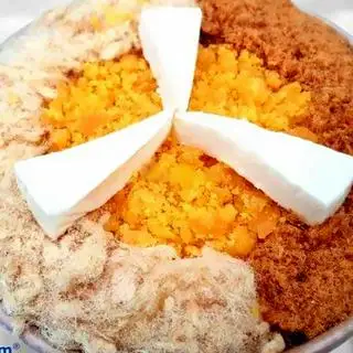 Hình ảnh Bánh Bông Lan Trứng Muối Phô Mai 300g