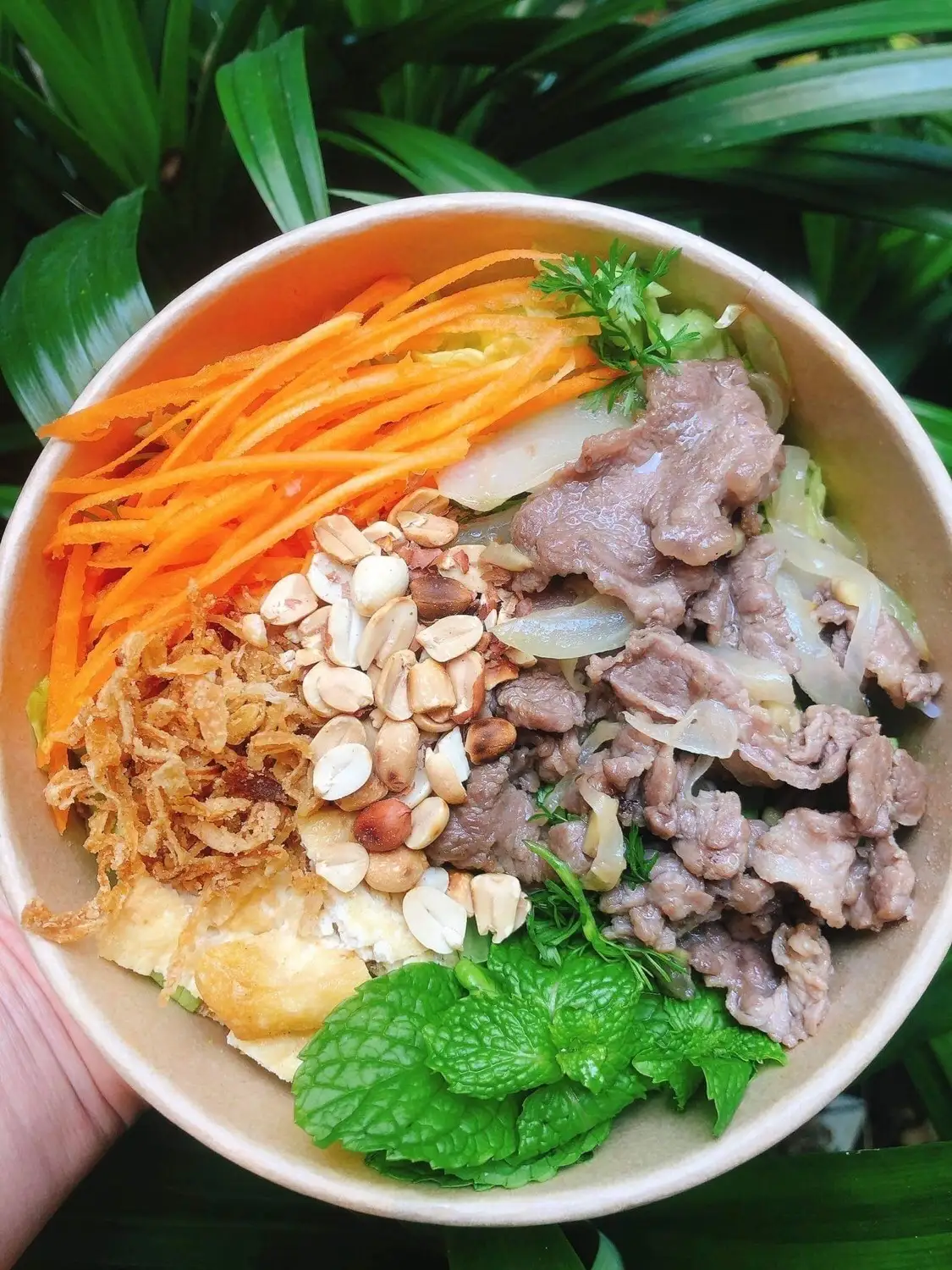 Hình ảnh Bún trộn thịt bò