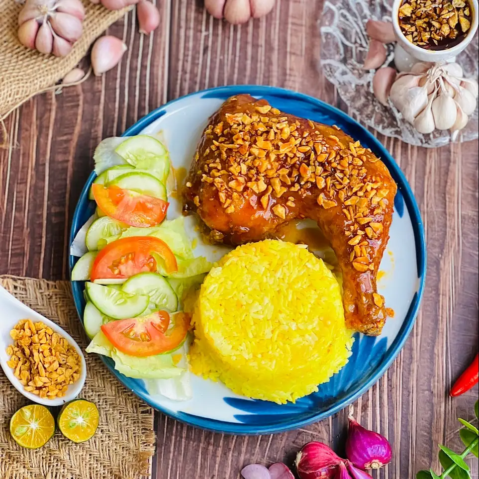 Cơm Gà Sốt Mắm Tỏi Lớn Plus - 63.000 ₫ tại Mamadeli - Cơm Gà & Mì Ý - Trần Xuân Soạn