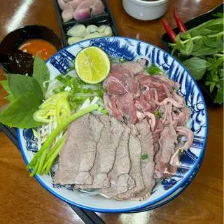 Phở Bắp Nạm - 60.000 ₫ tại PHỞ VÀ LẨU ONEONE - Bắc Hải