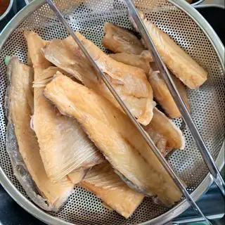 Hình ảnh CƠM + KHÔ CÁ DỨA CHIÊN 