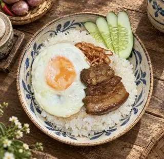 Hình ảnh Xôi Trứng - Thịt Kho