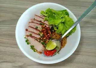 Hình ảnh Mì tươi xá xíu khô