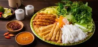 Nem nướng Nha Trang - coca - 55.000 ₫ tại Nem Nướng Nha Trang Since 1982 - Hẻm Bến Chương Dương