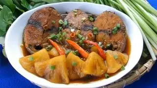 Cá ngừ kho thơm - 40.000 ₫ tại Cơm Bình Dân 357 - Đinh Bộ Lĩnh