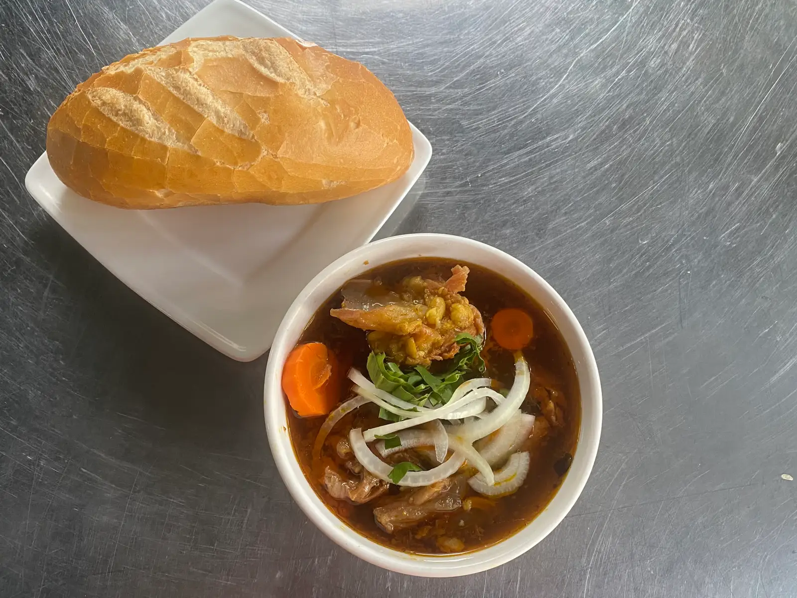 Bò kho bánh mì - 57.000 ₫ tại Hủ Tiếu Mì Gia Tí Nị Since 2004 - Đường Số 1