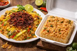 Combo gỏi đu đủ - cơm rang chà bông - 50.000 ₫ tại Trà Sữa & Ăn Vặt DULI - Cách Mạng Tháng Tám