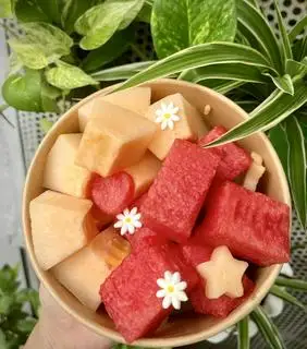 Dưa Hấu + Dưa Lưới  - 60.000 ₫ tại K&K Fruity - Trái Cây Tươi Cắt Sẵn - Đường 18