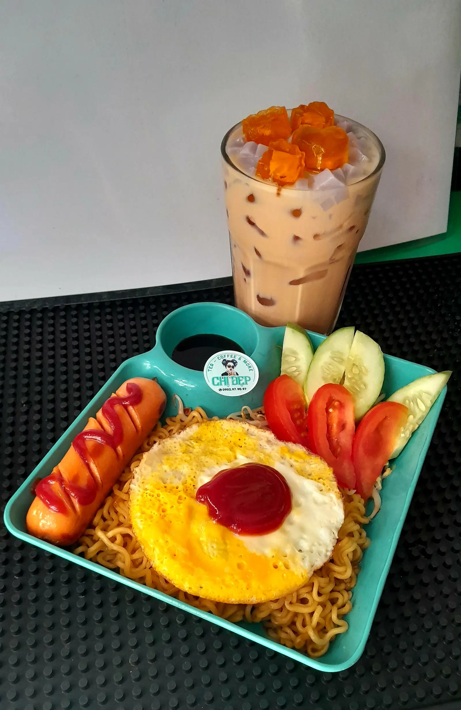 Mì trộn trứng ốp la + Cafe sữa (size L) - 66.000 ₫ tại Chị Đẹp - Trà & Cà Phê - Dương Bá Trạc