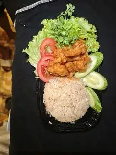 Hình ảnh cơm gà sốt hàn