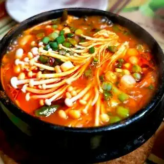 Mì cay Hàn Quốc chay - 45.000 ₫ tại Ẩm Thực Chay Thanh Phương - Tara House - Thích Quảng Đức