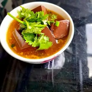 Huyết thêm chén nhỏ - 9.000 ₫ tại Bánh Canh Cua Gia Linh 1 - Tên Lửa