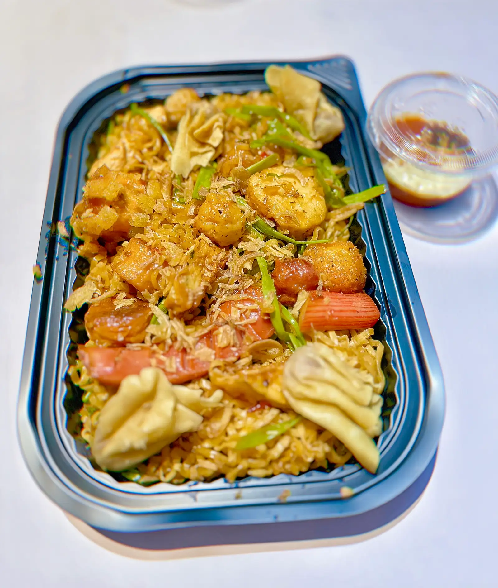 Mì xào cá viên nước mắm - 62.000 ₫ tại Vivi Food House - Mì Indomie & Lẩu Ly - Phan Xích Long