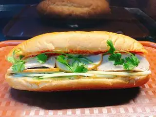 Hình ảnh COMBO Bánh Pate Chả + Nước