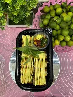 Hình ảnh Cuộn đỏ phủ bơ béo - chấm me