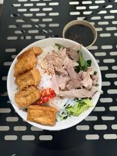Hình ảnh Bún nước tương thịt luộc