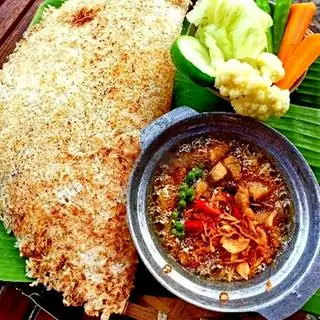 Hình ảnh Cơm cháy Sốt thịt bằm tôm khô rau luộc