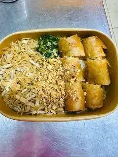 Bún bì chả giò - 85.000 ₫ tại Ẩm Thực Bà Ba Khéo - Châu Văn Liêm