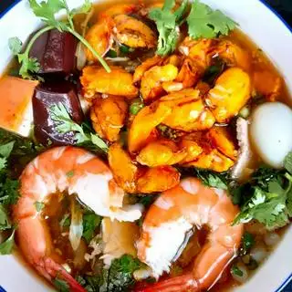 Bánh canh cua tô đặc biệt - 85.000 ₫ tại Bánh Canh Cua Gia Linh 1 - Tên Lửa