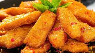 Hình ảnh Cơm Sườn Non Chiên Sả Ớt