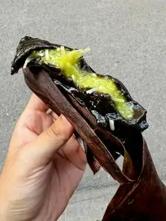 Hình ảnh Bánh gai nhân cốm
