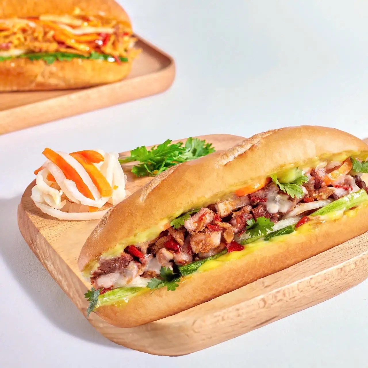 Bánh mì thịt nướng - 59.000 ₫ tại Bánh Mì Chim Chạy - Nguyễn Thị Minh Khai