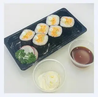 Hình ảnh Maki cá hồi chín